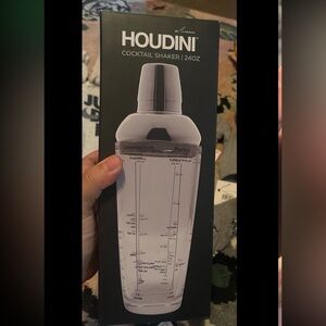 Houdini cocktail shaker